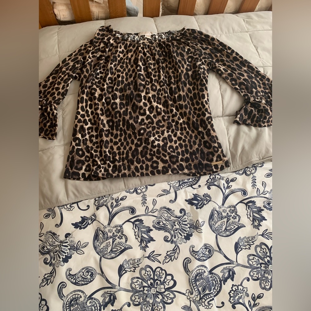 Size S Leopard print Top